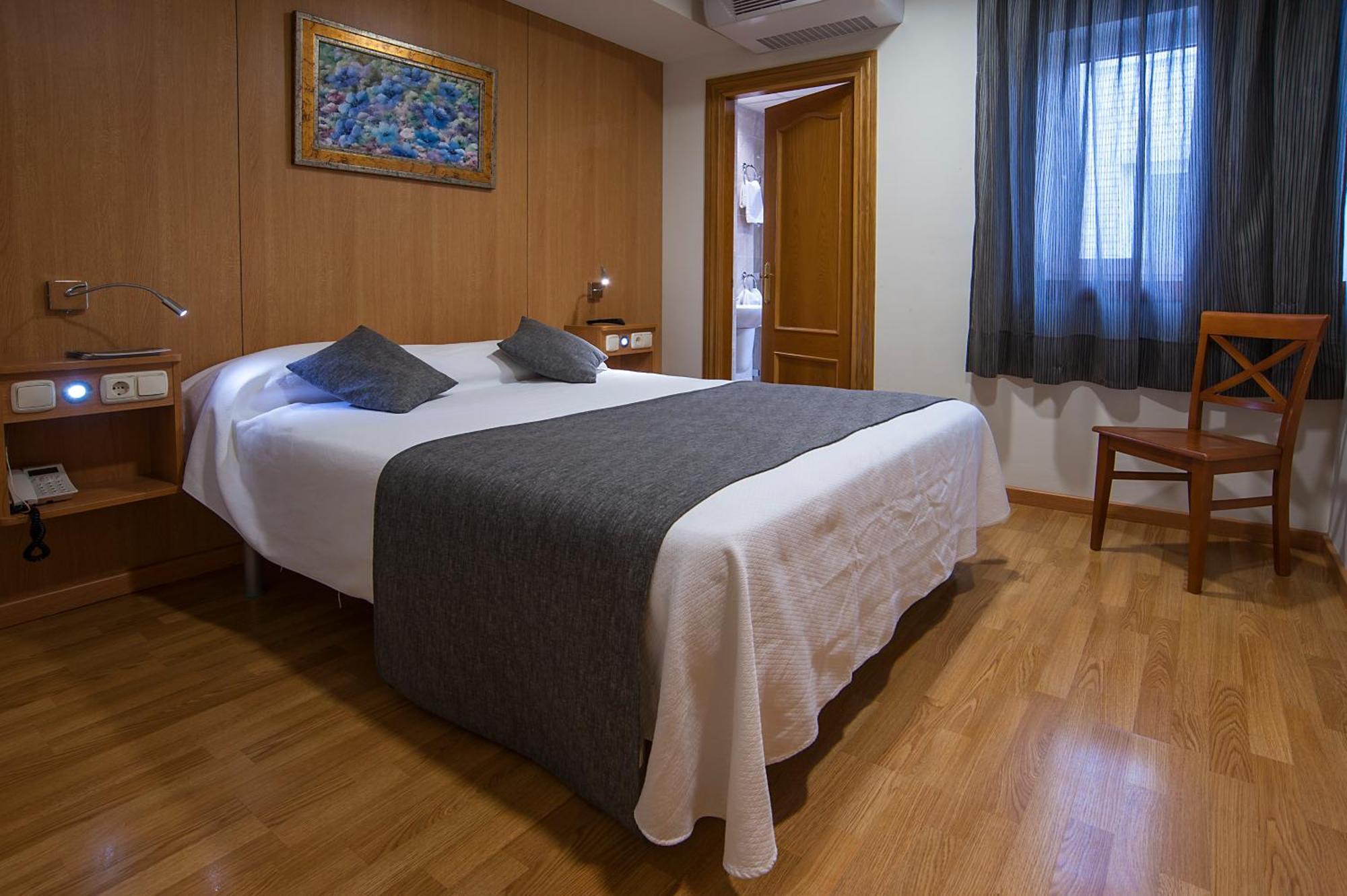 Iraipe Izaga Hostal Noáin المظهر الخارجي الصورة