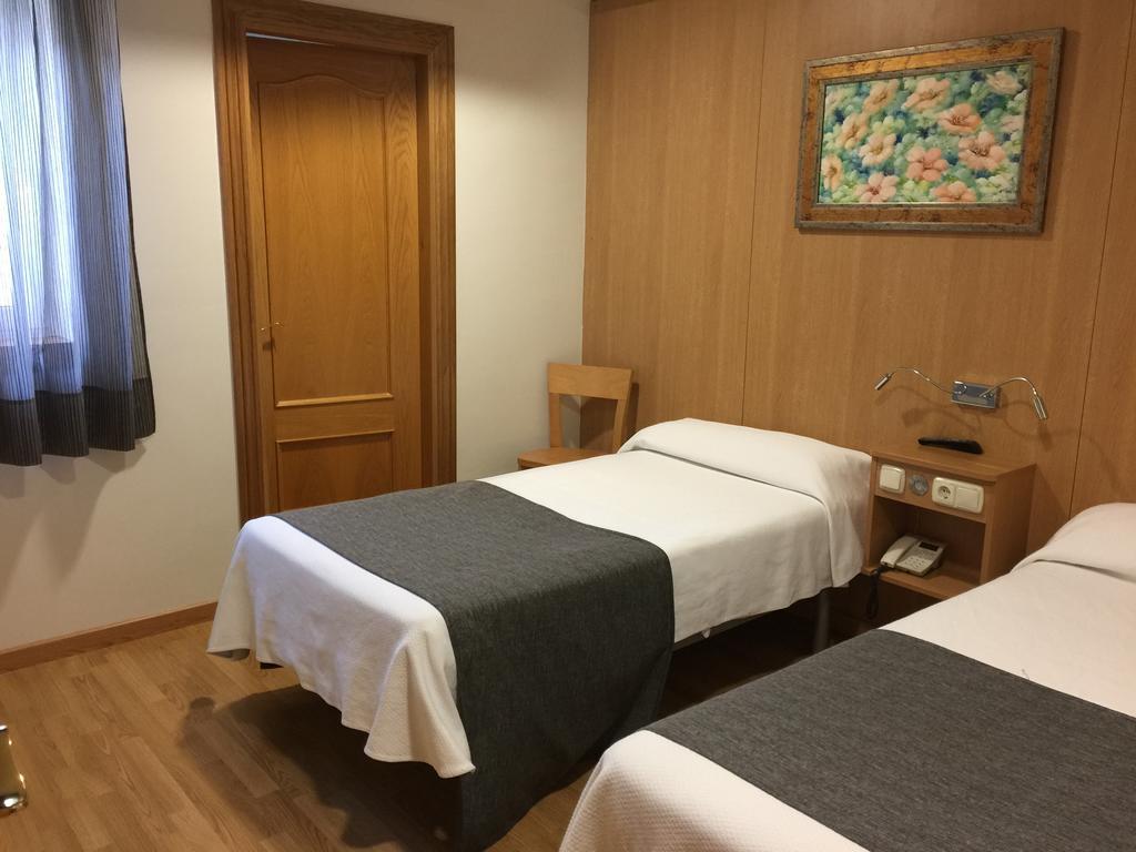 Iraipe Izaga Hostal Noáin المظهر الخارجي الصورة