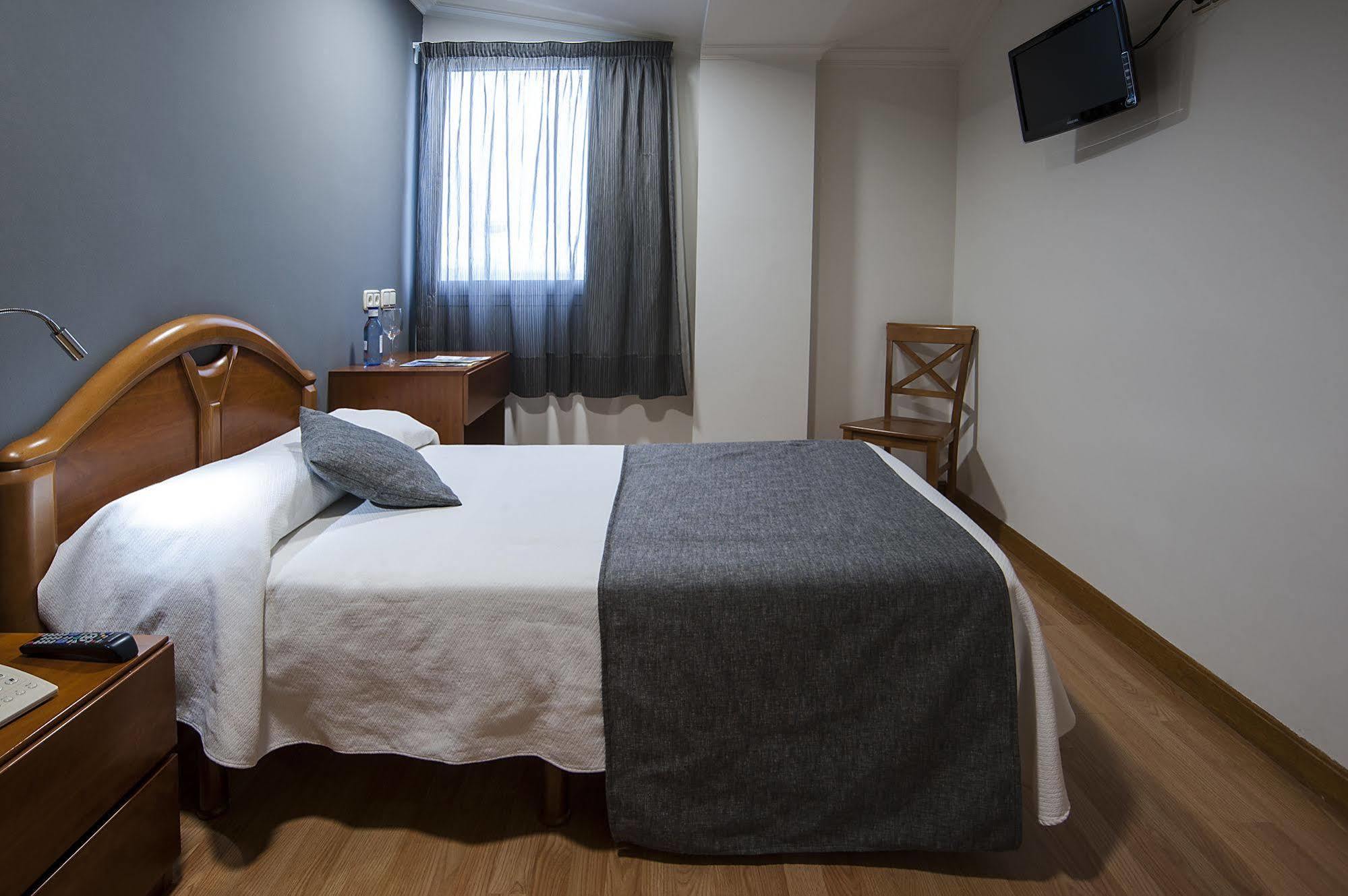 Iraipe Izaga Hostal Noáin المظهر الخارجي الصورة